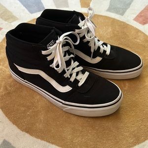 Women’s Vans Sk8-Hi black high tops